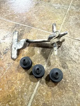 77105-hp5-601 Honda 2007 Rancher 420fe 2007-2014 420 All Models Oem Seat Lock And Cushions