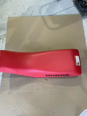 77100-hn6-f40za Honda New Red Seat White Inch Trx250 X Ex Sportrax 2006-2024 Genuine Oem Saddle#g22
