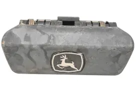 Auc13532 John Deere 19 Gator Xuv835e Tailgate Handle