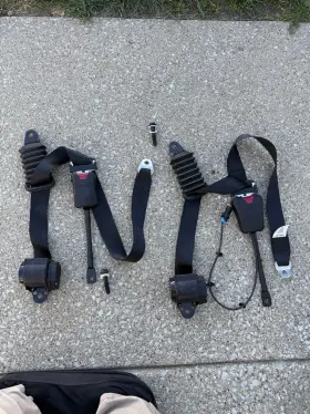 Shield 80847102-00-aa Can Am Oem Seat Belts X2 Left And Right Pair With Hardware