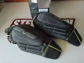 Tp199k-bk-y Tp199 663-1425 Travis Pastrana Knee Guard High Visibilty Yellow Youth