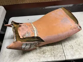 3fa-24710-50-00 Yamaha 1992 Breeze 125 Oem Seat Damaged